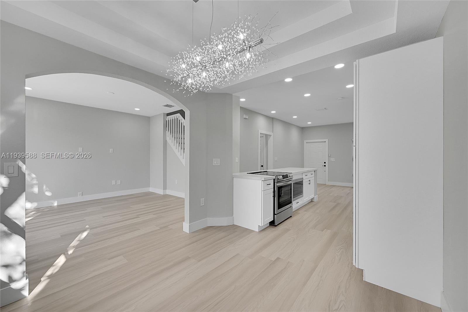 PEMBROKE ISLES - Residential