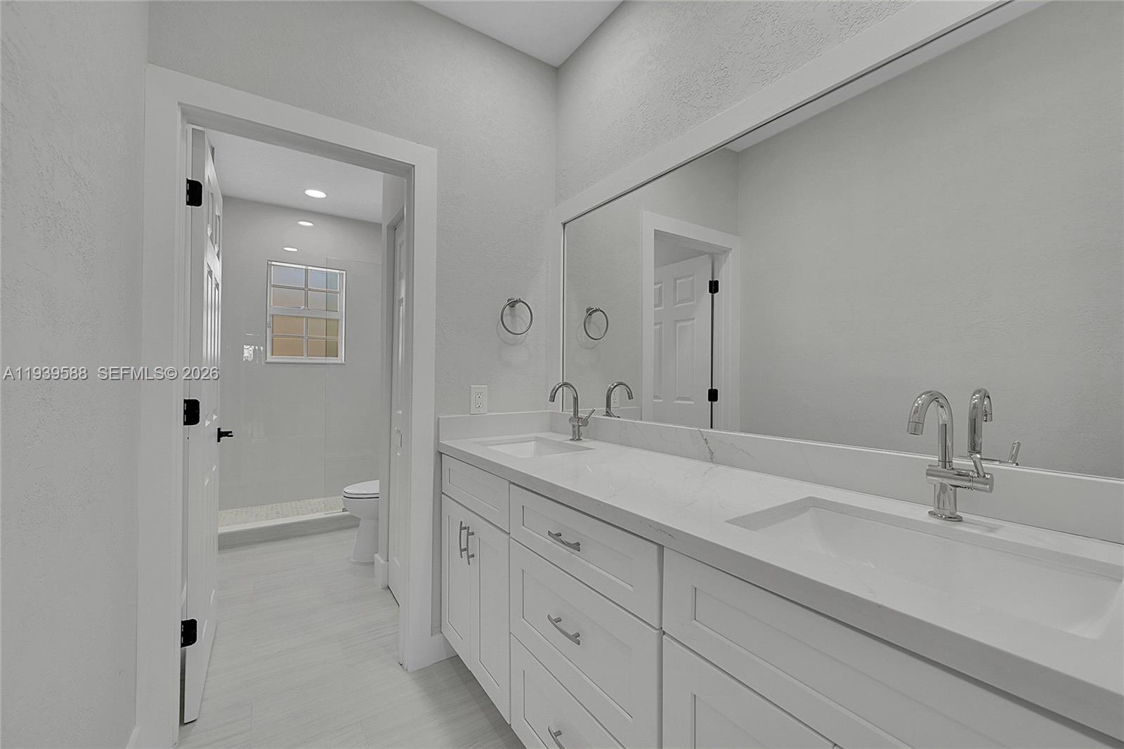 PEMBROKE ISLES - Residential