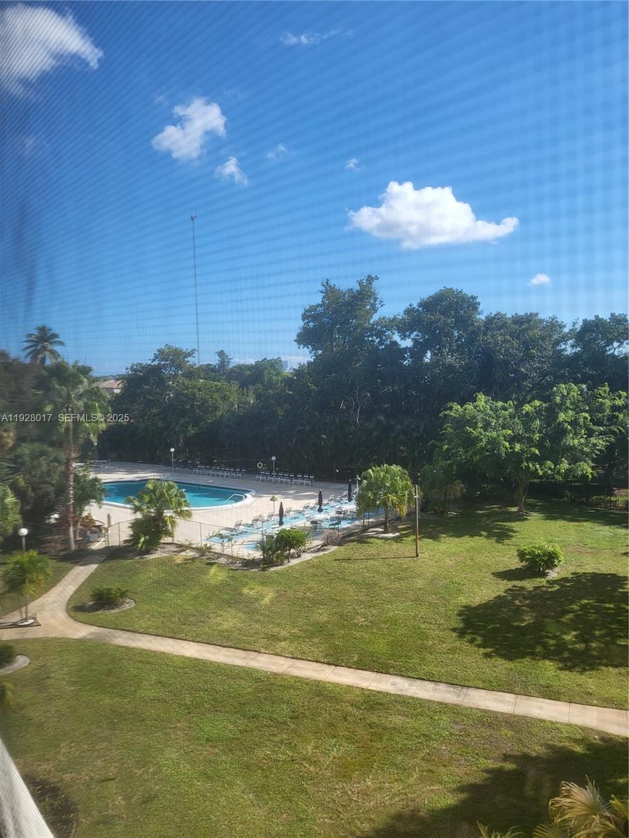 HILLCREST EAST NO 23 COND - Residential