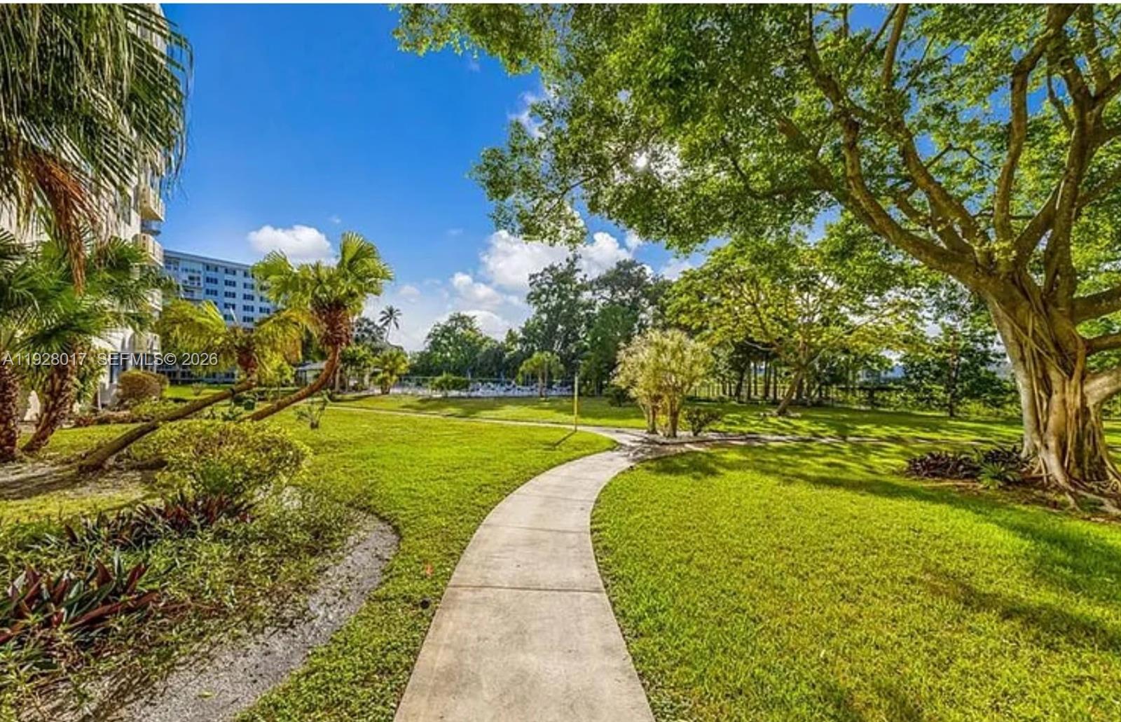 HILLCREST EAST NO 23 COND - Residential