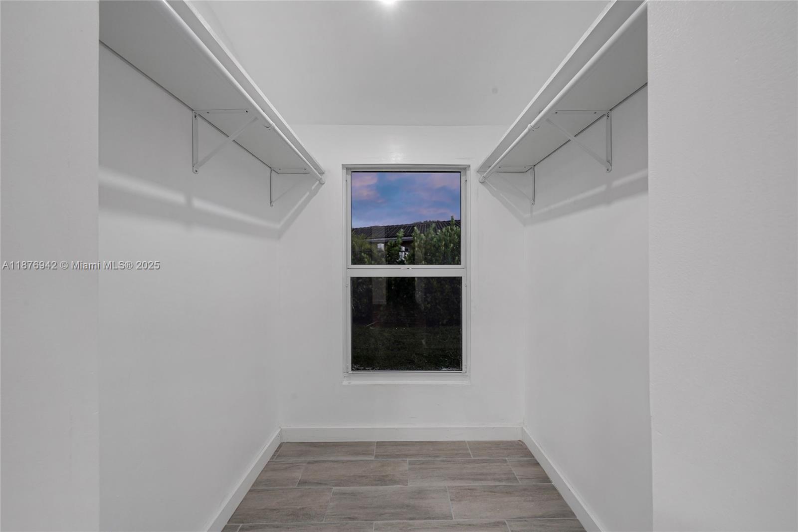 THE DELLS - Residential Lease