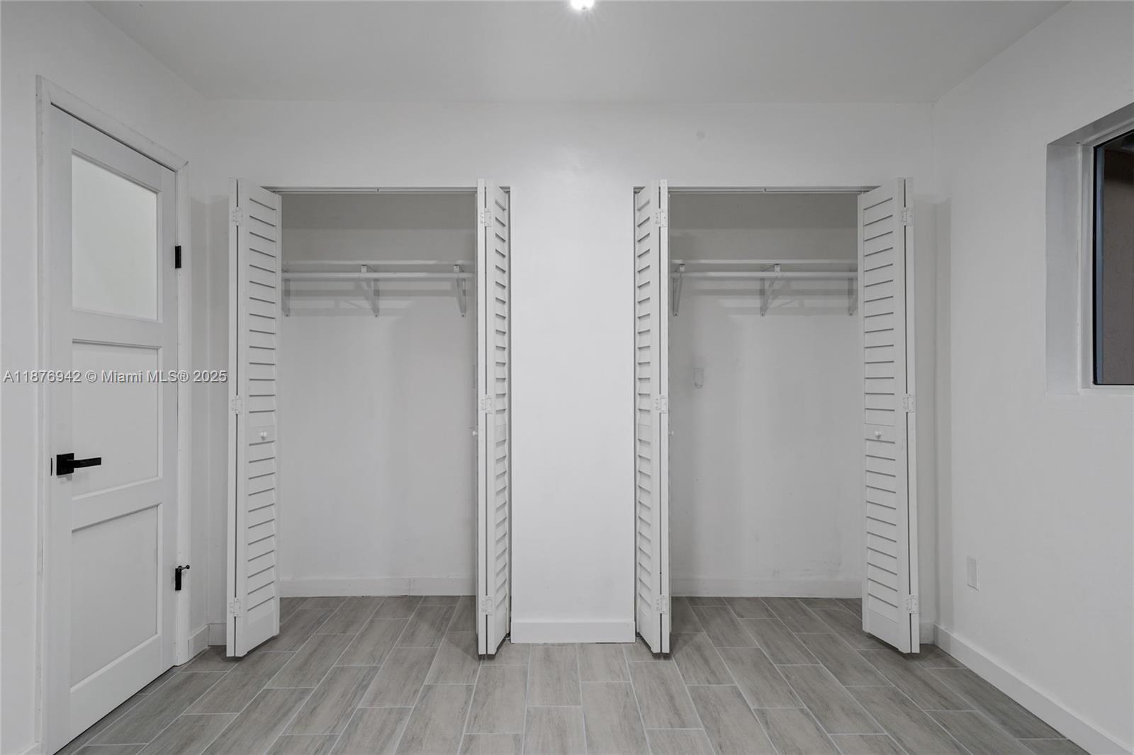 THE DELLS - Residential Lease