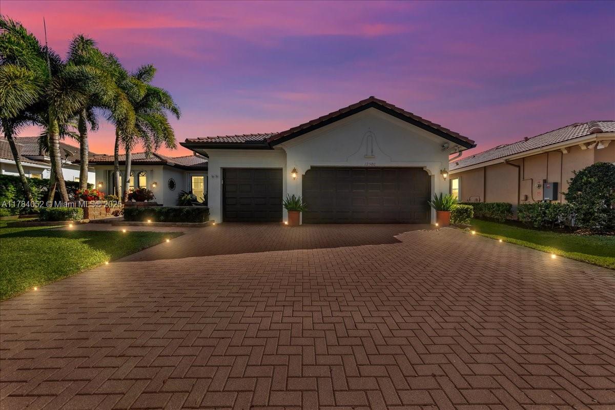 12580 Nw 76th St, Parkland, Broward County, Florida - 4 Bedrooms  
3 Bathrooms - 