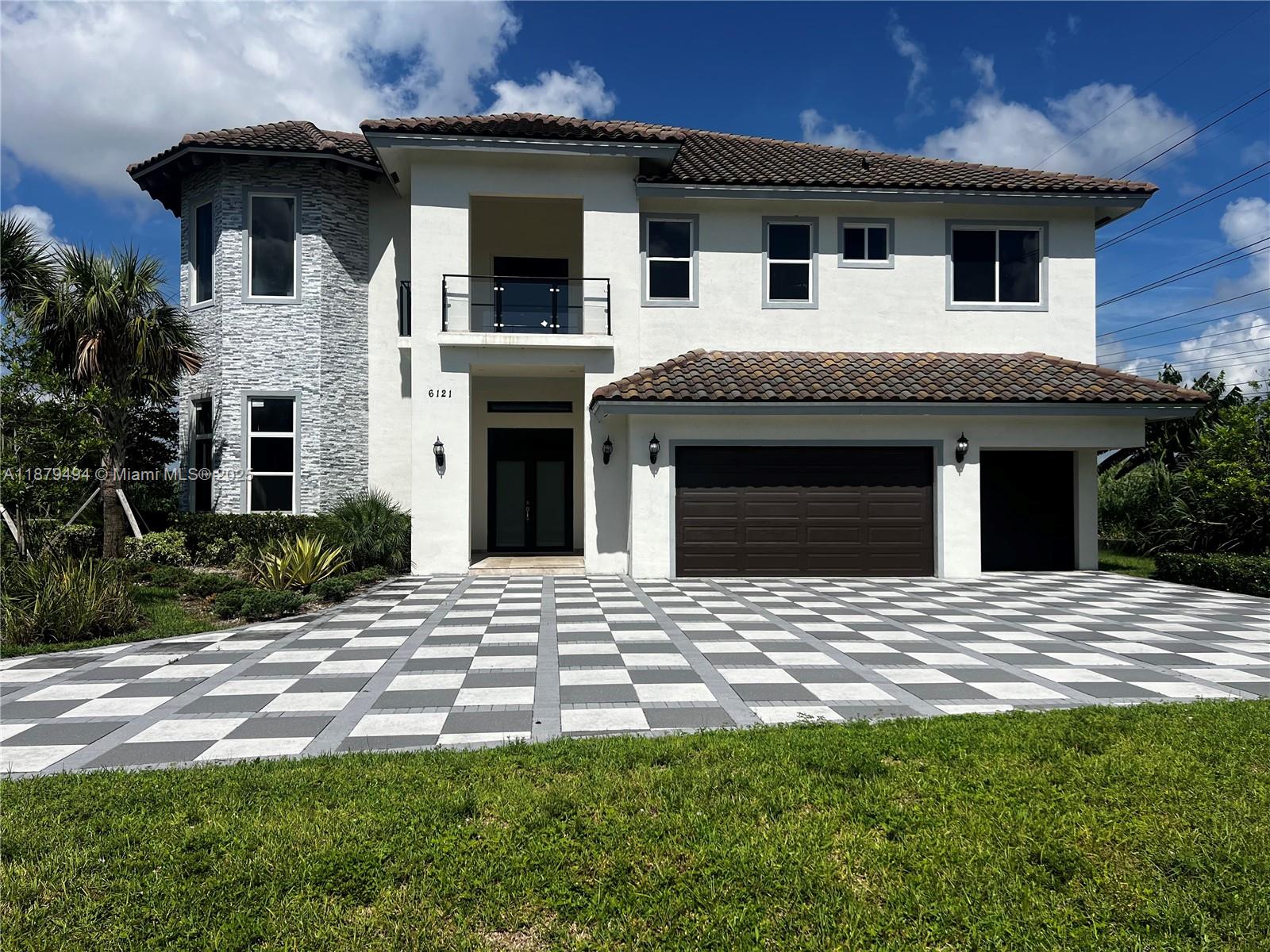 DAVIE GARDEN ESTATES - Residential Lease