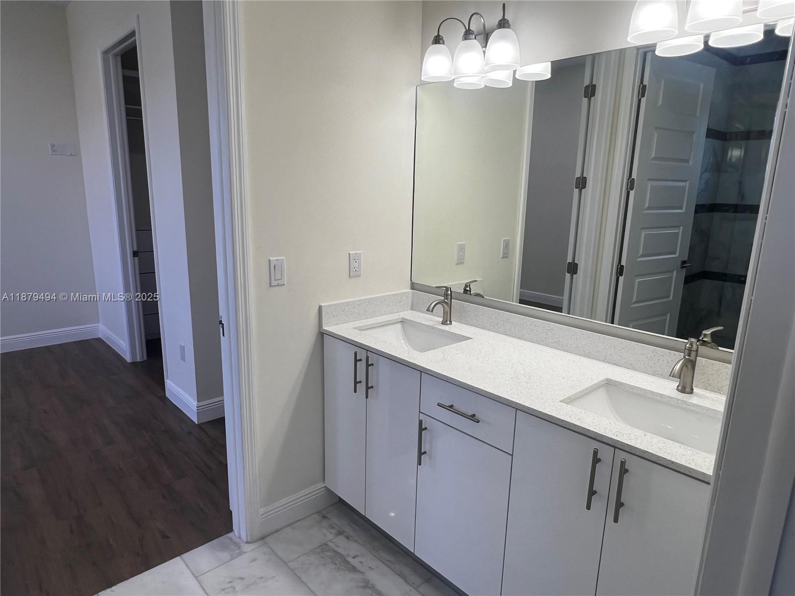 DAVIE GARDEN ESTATES - Residential Lease