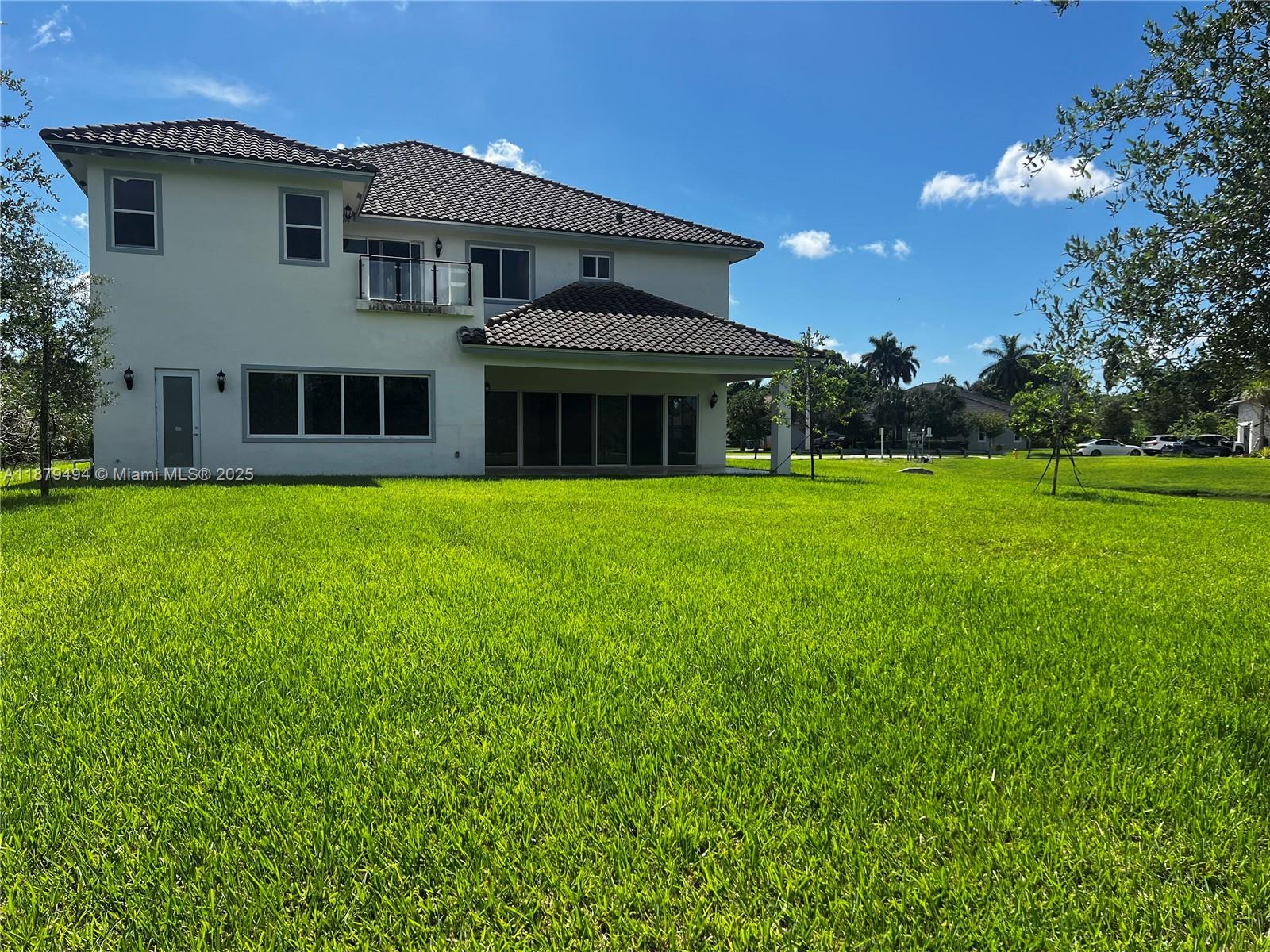 DAVIE GARDEN ESTATES - Residential Lease