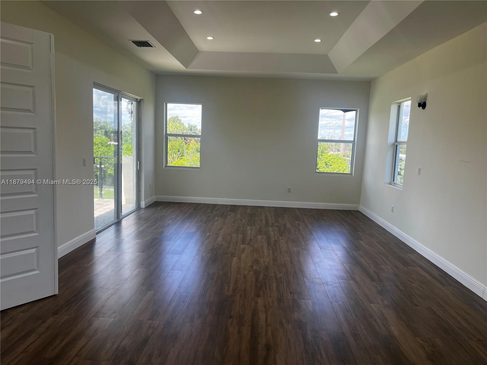 DAVIE GARDEN ESTATES - Residential Lease