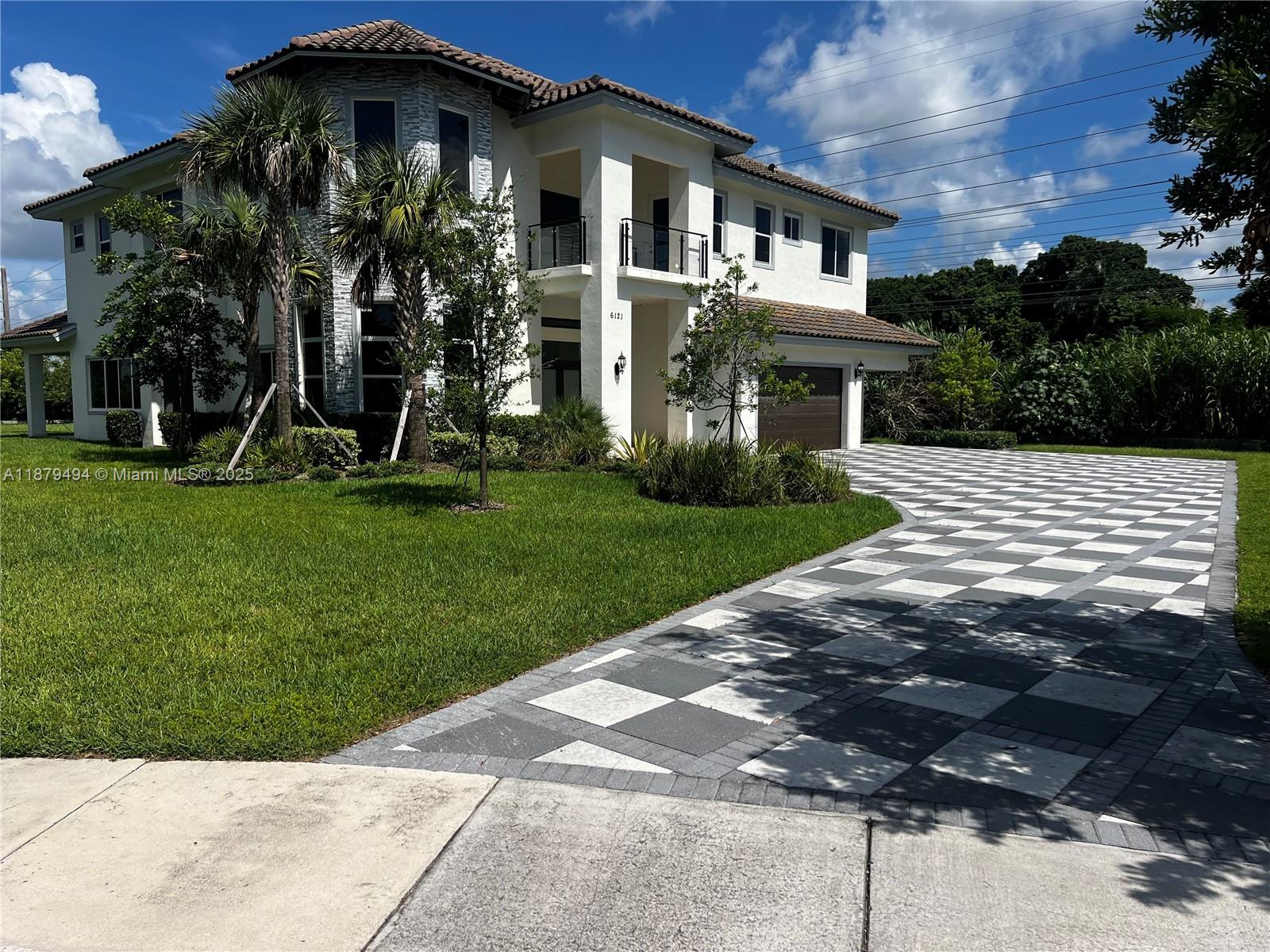 DAVIE GARDEN ESTATES - Residential Lease