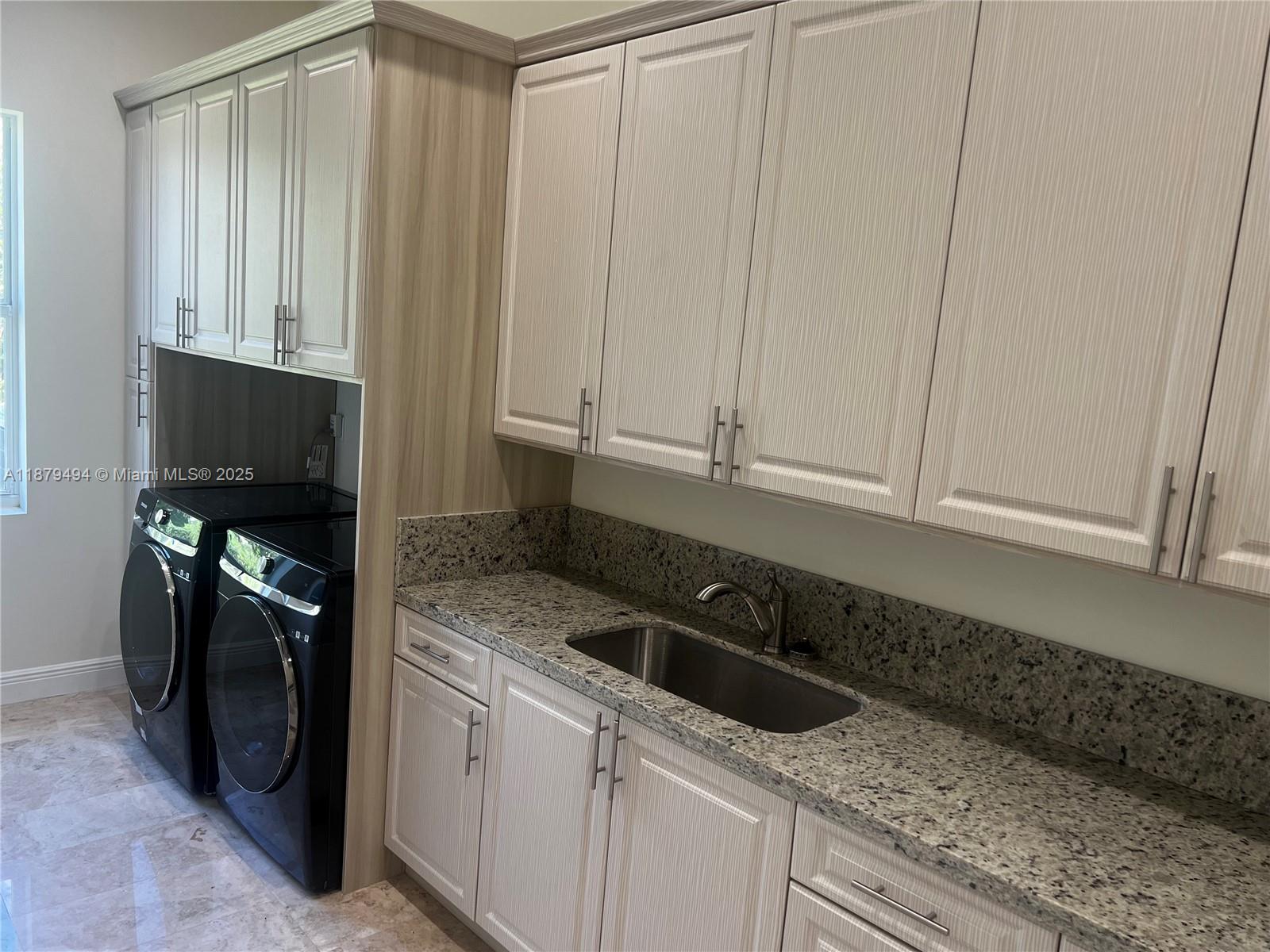 DAVIE GARDEN ESTATES - Residential Lease