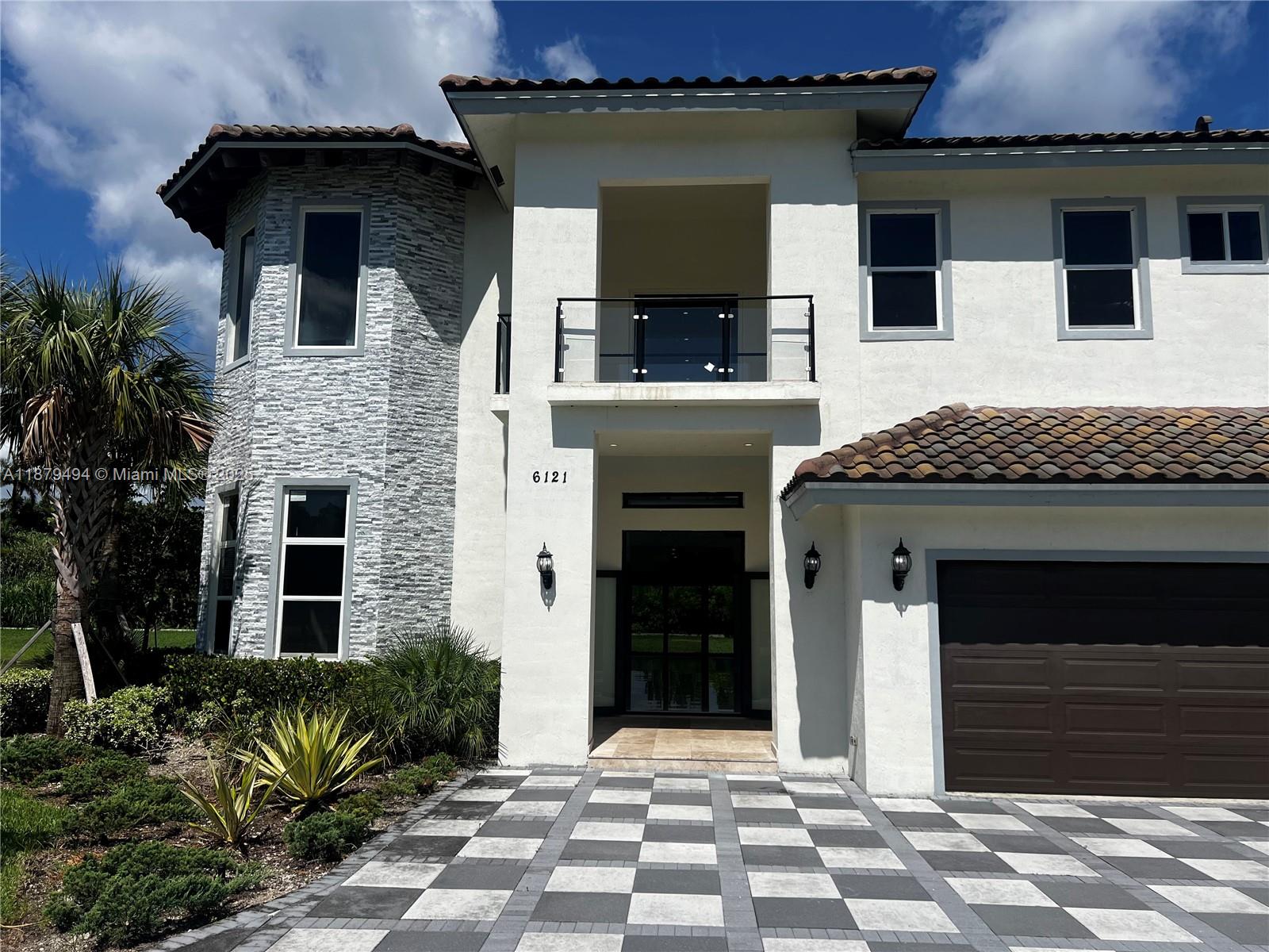 DAVIE GARDEN ESTATES - Residential Lease