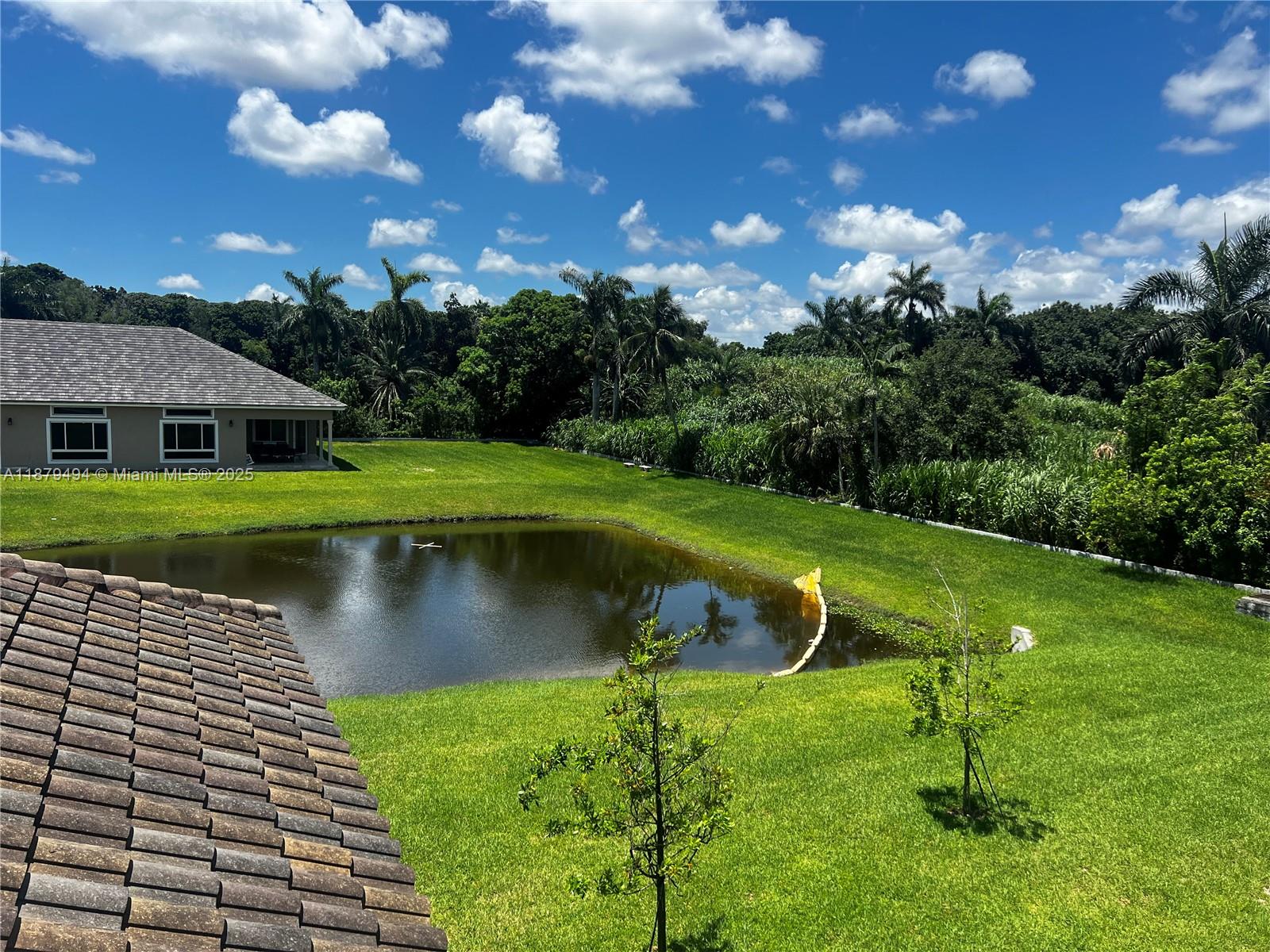 DAVIE GARDEN ESTATES - Residential Lease