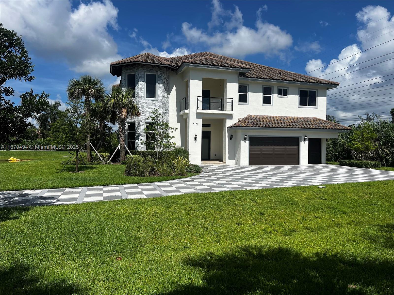 DAVIE GARDEN ESTATES - Residential Lease