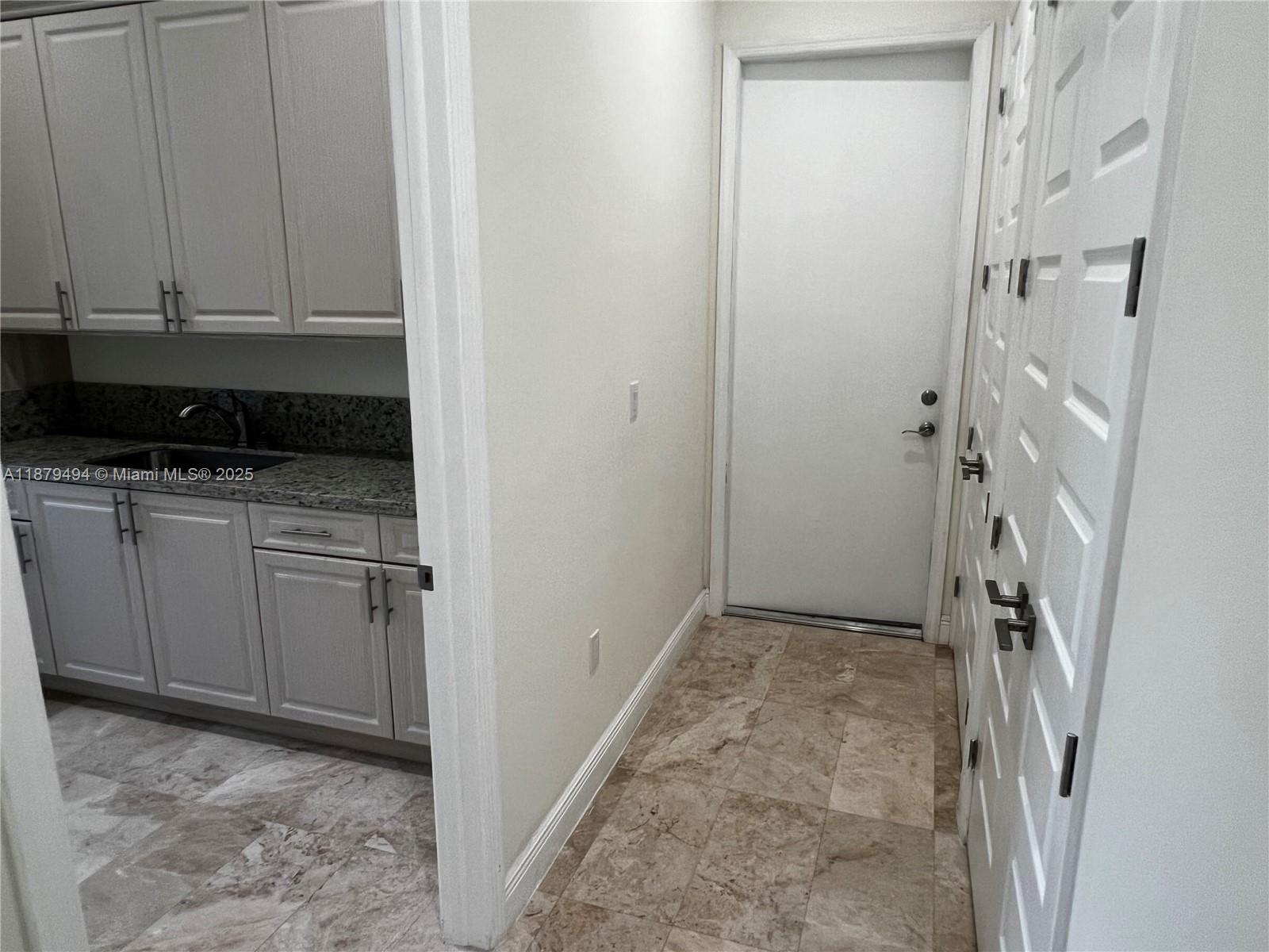 DAVIE GARDEN ESTATES - Residential Lease