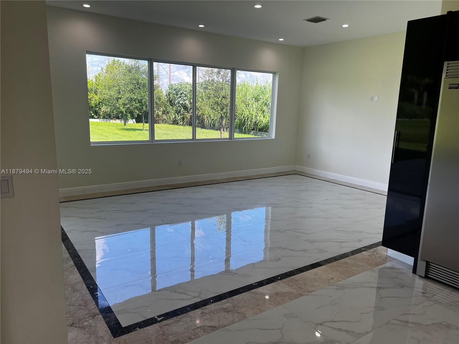 DAVIE GARDEN ESTATES - Residential Lease