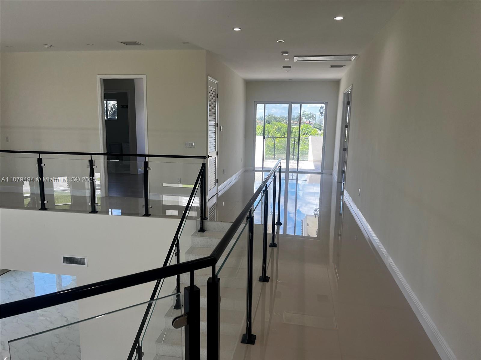 DAVIE GARDEN ESTATES - Residential Lease