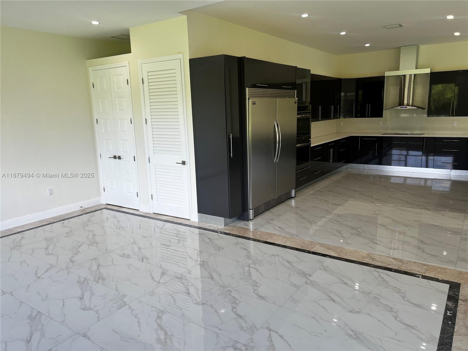 DAVIE GARDEN ESTATES - Residential Lease