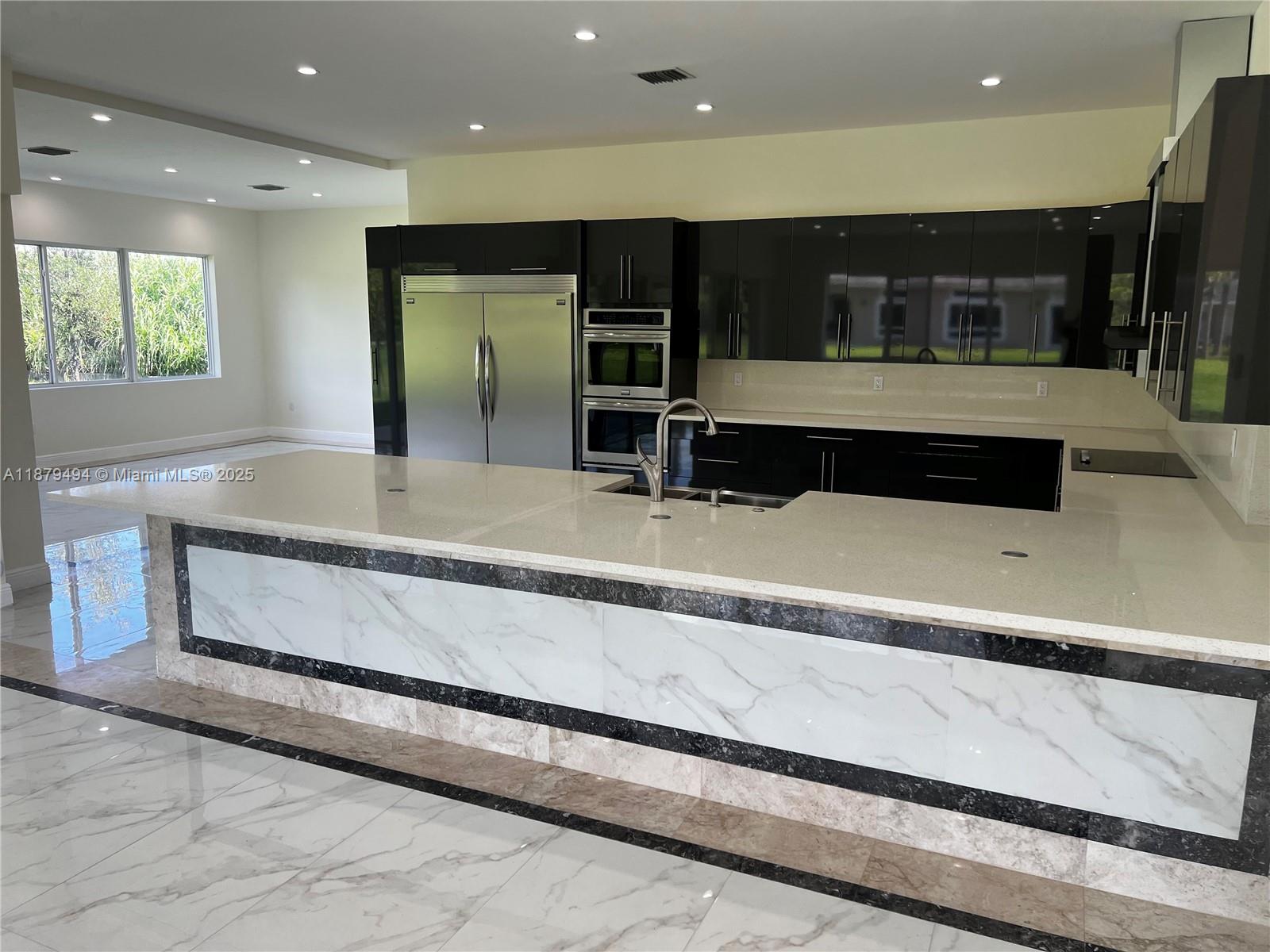 DAVIE GARDEN ESTATES - Residential Lease