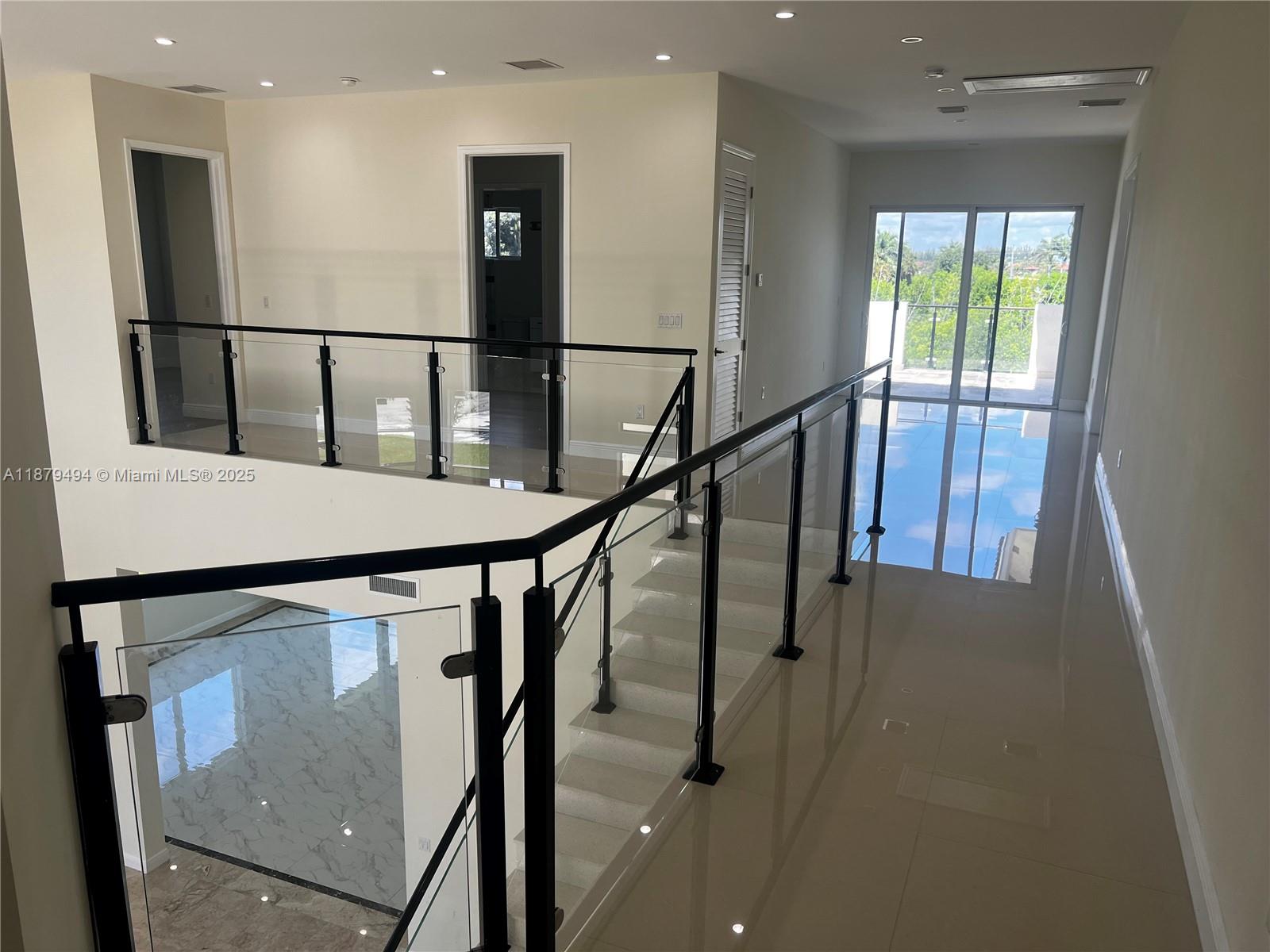 DAVIE GARDEN ESTATES - Residential Lease