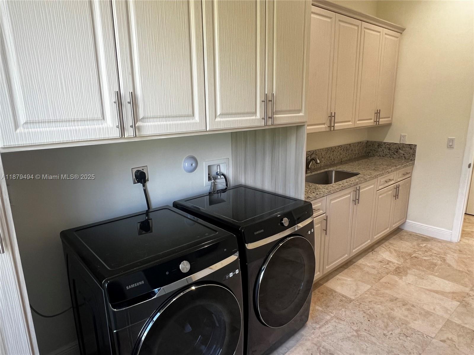 DAVIE GARDEN ESTATES - Residential Lease