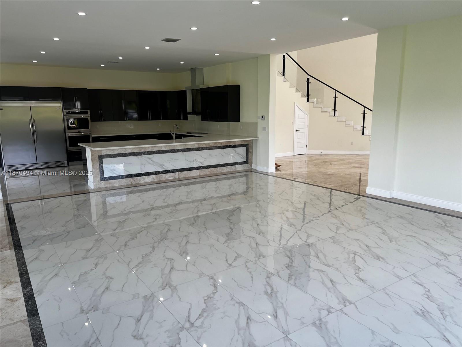 DAVIE GARDEN ESTATES - Residential Lease