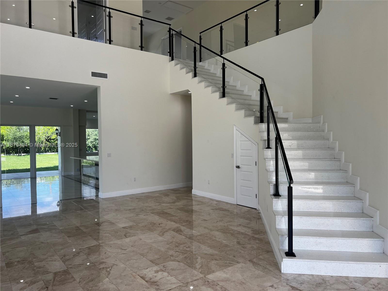 DAVIE GARDEN ESTATES - Residential Lease
