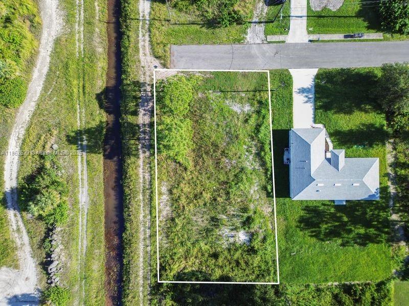 LEHIGH ACRES - Land