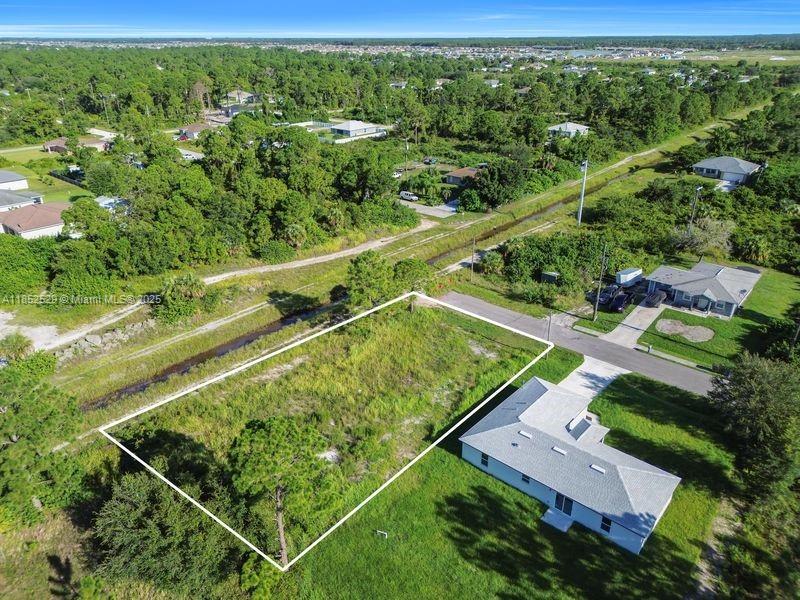 LEHIGH ACRES - Land