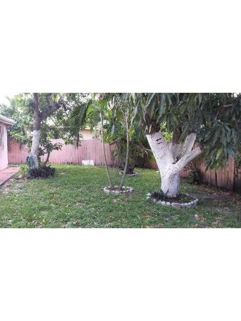 ***Approved Short Sale*** Great for Investors or Families! Very Quiet & Family Oriented Neighborhood! Property requires some TLC to make it your own. Roof is 3 years old. Spacious 4 Bedroom, 2 Bathroom house with a separate efficiency. Efficiency has 1 Bedroom, 1 Bathroom & Kitche n. Property has 1 Mango & 1 Avocado Tree
