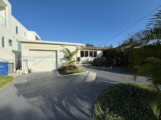 9541 Carlyle Ave 9541