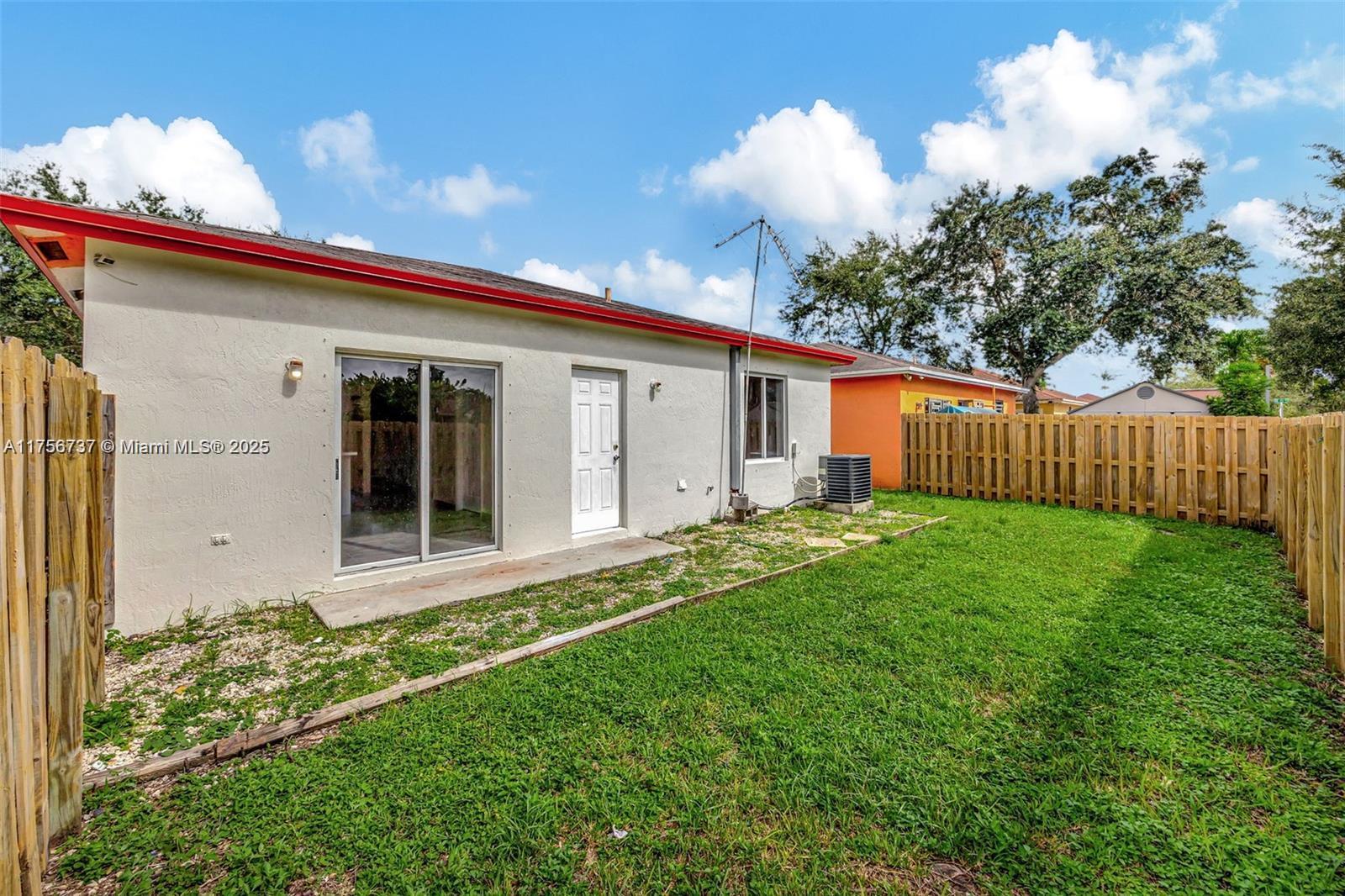 1606 SW 3rd