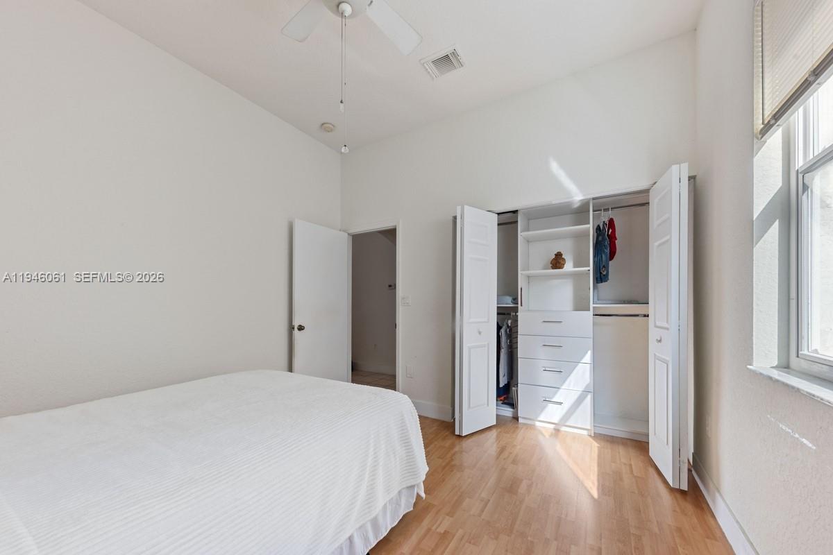 CORSICA PLACE - Residential