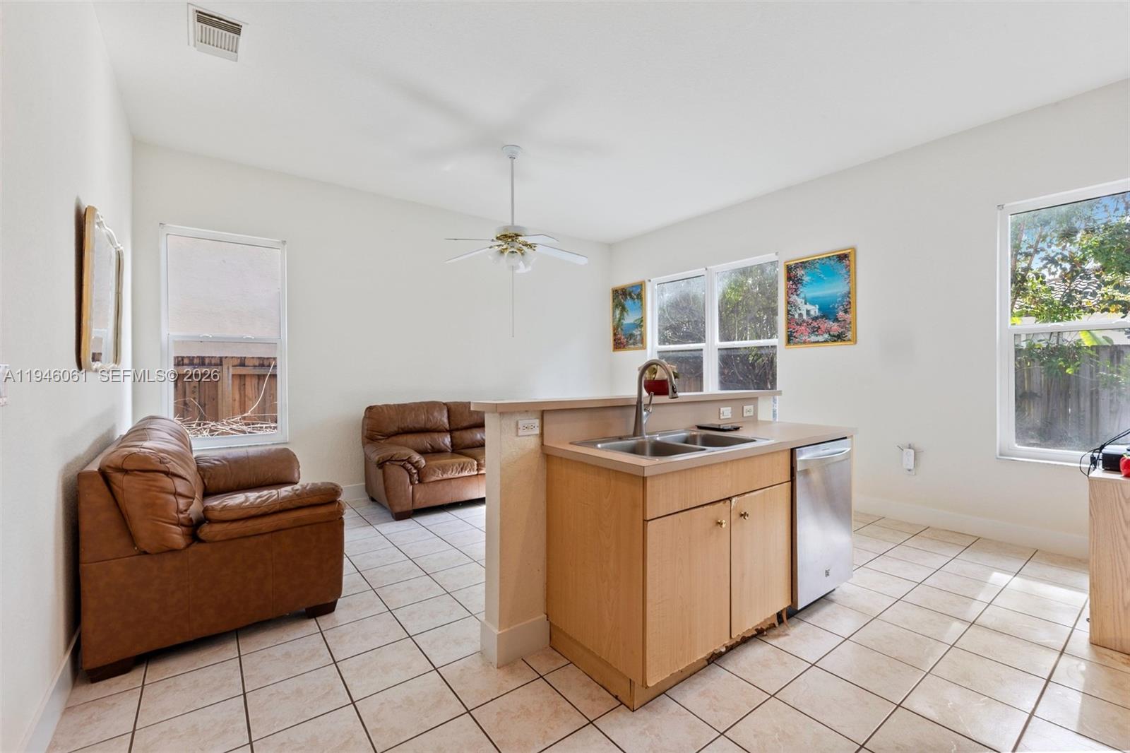 CORSICA PLACE - Residential