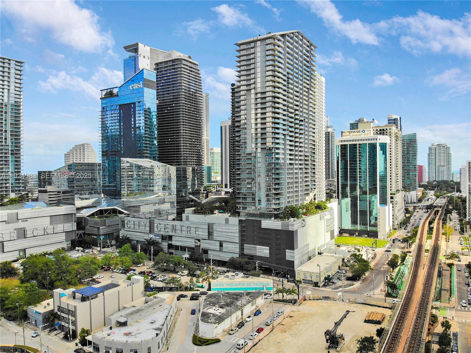 RISE CONDO - Residential