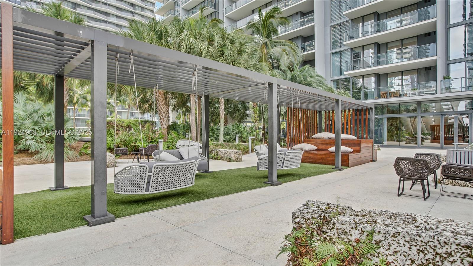 RISE CONDO - Residential