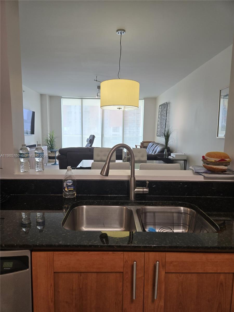 AVENTURA MARINA CONDO NUM - Residential