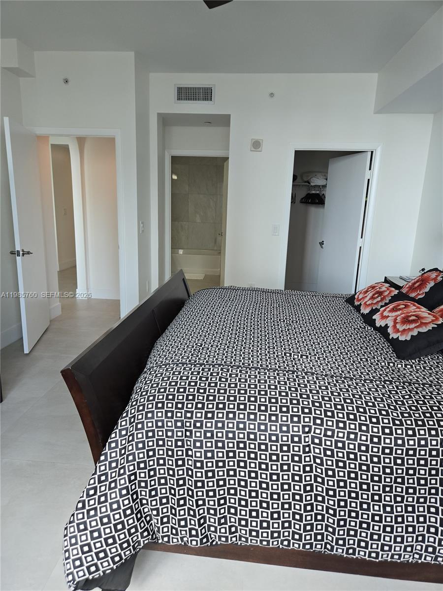 AVENTURA MARINA CONDO NUM - Residential