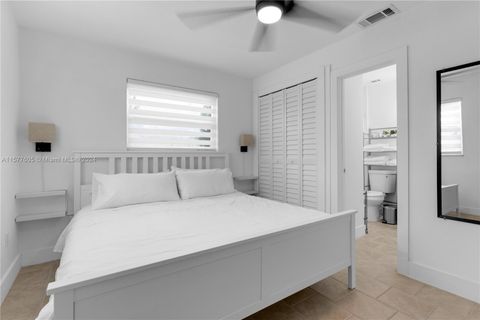 Single Family Residence in Miami FL 4402 89th Ct Ct 22.jpg