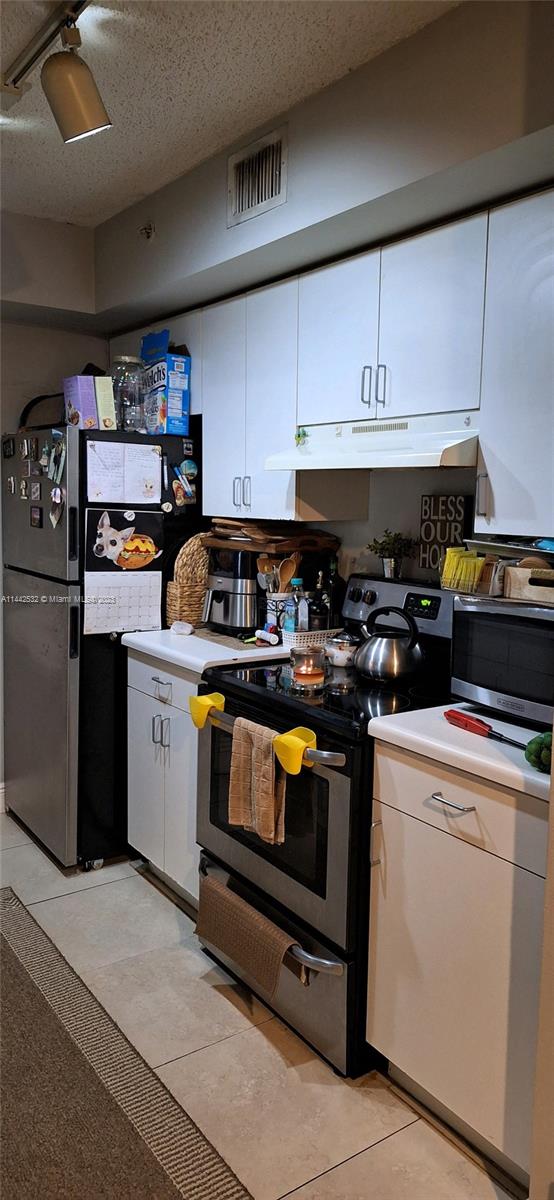 CARRINGTON AT COCONUT CRE - Residential Lease