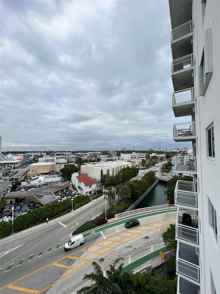 WEST BAY PLAZA CONDO - Residential