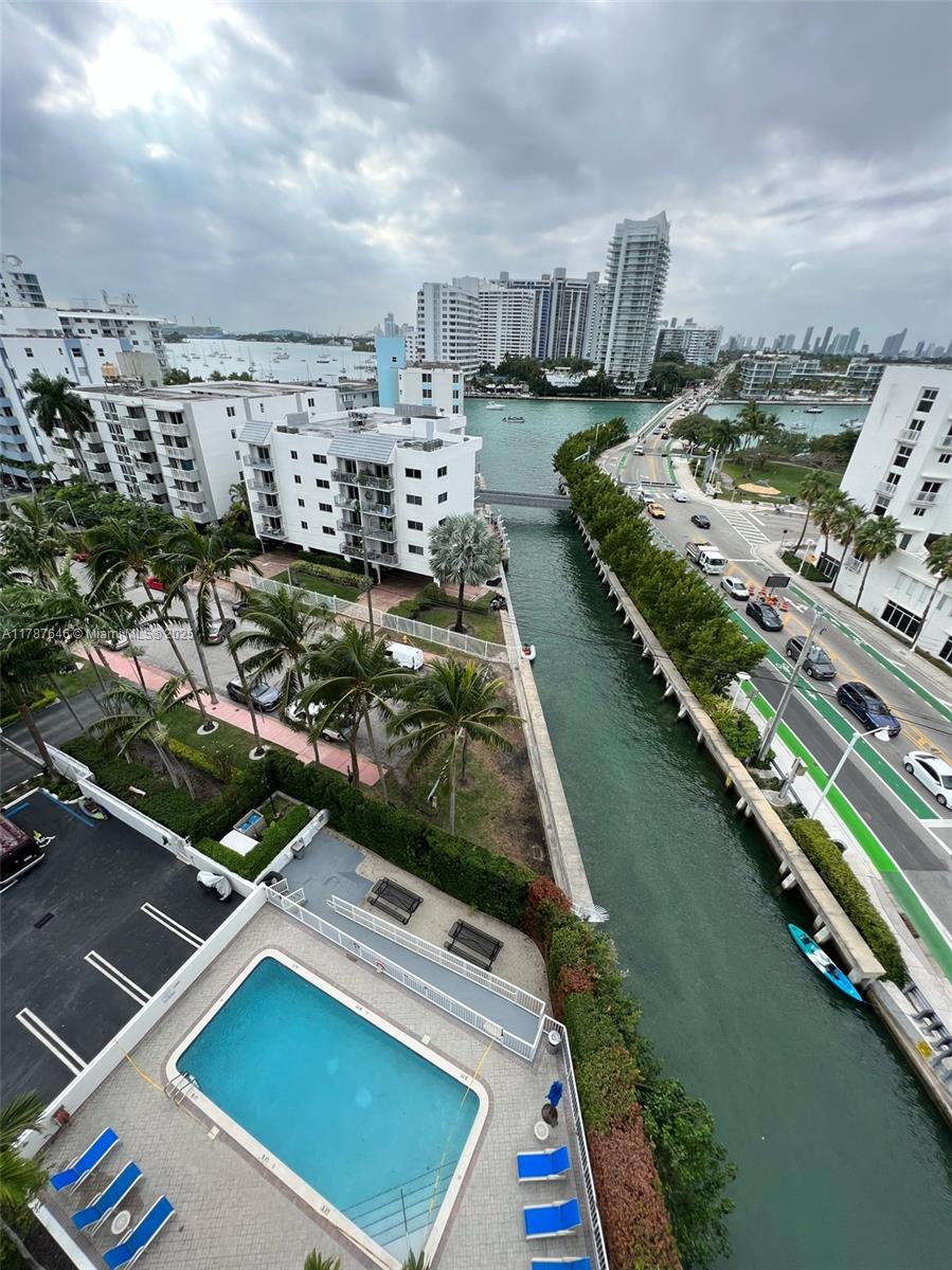 WEST BAY PLAZA CONDO - Residential