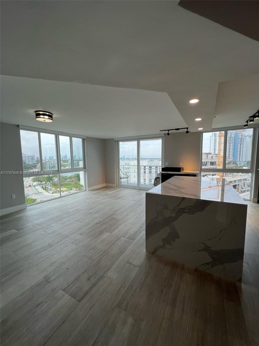 WEST BAY PLAZA CONDO - Residential