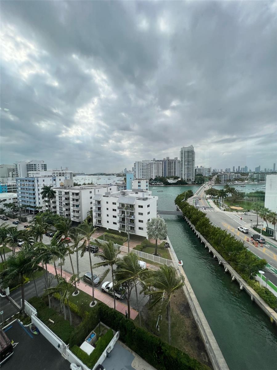 WEST BAY PLAZA CONDO - Residential