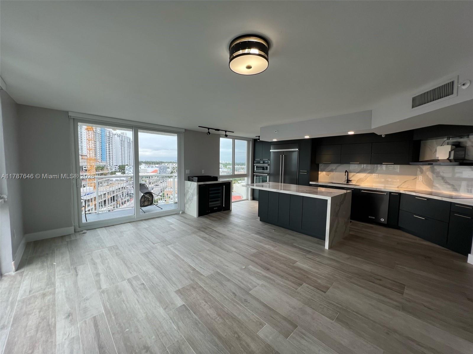 WEST BAY PLAZA CONDO - Residential