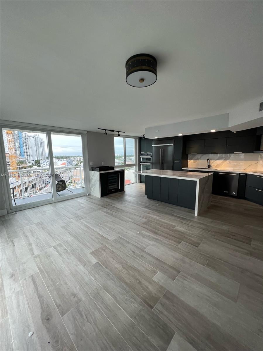 WEST BAY PLAZA CONDO - Residential