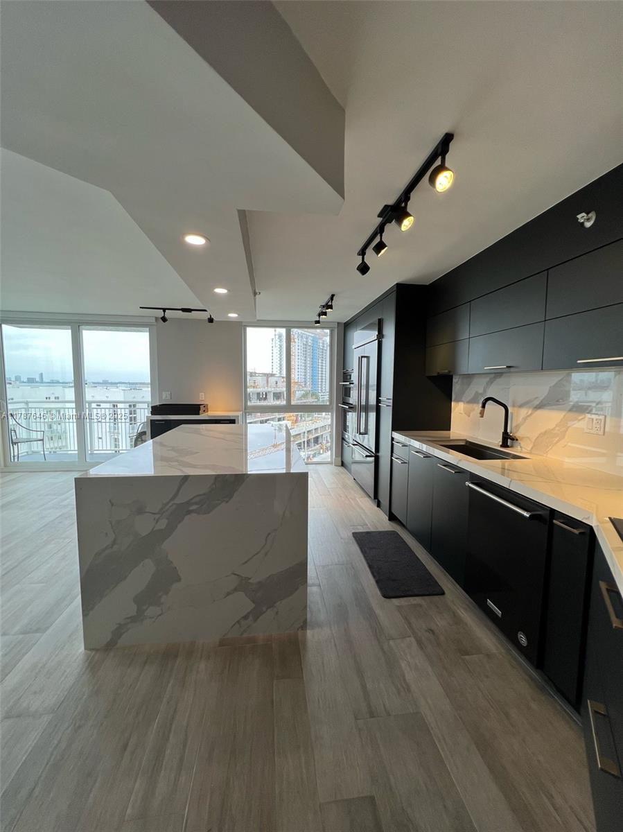 WEST BAY PLAZA CONDO - Residential