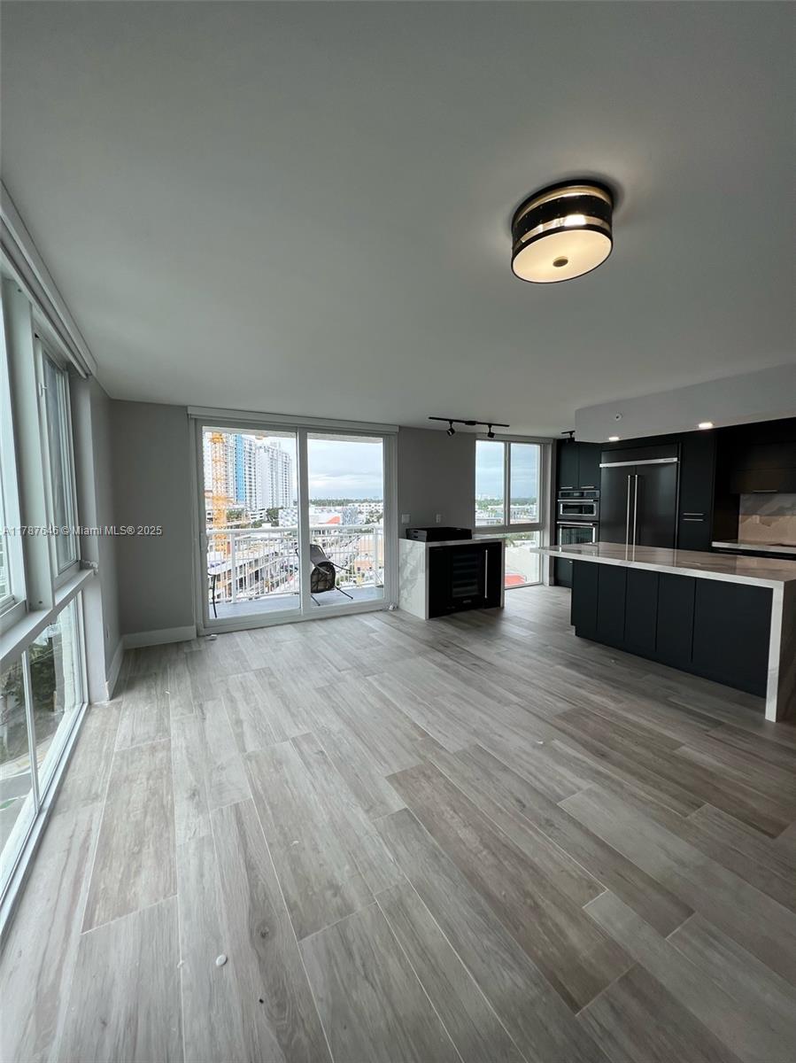 WEST BAY PLAZA CONDO - Residential