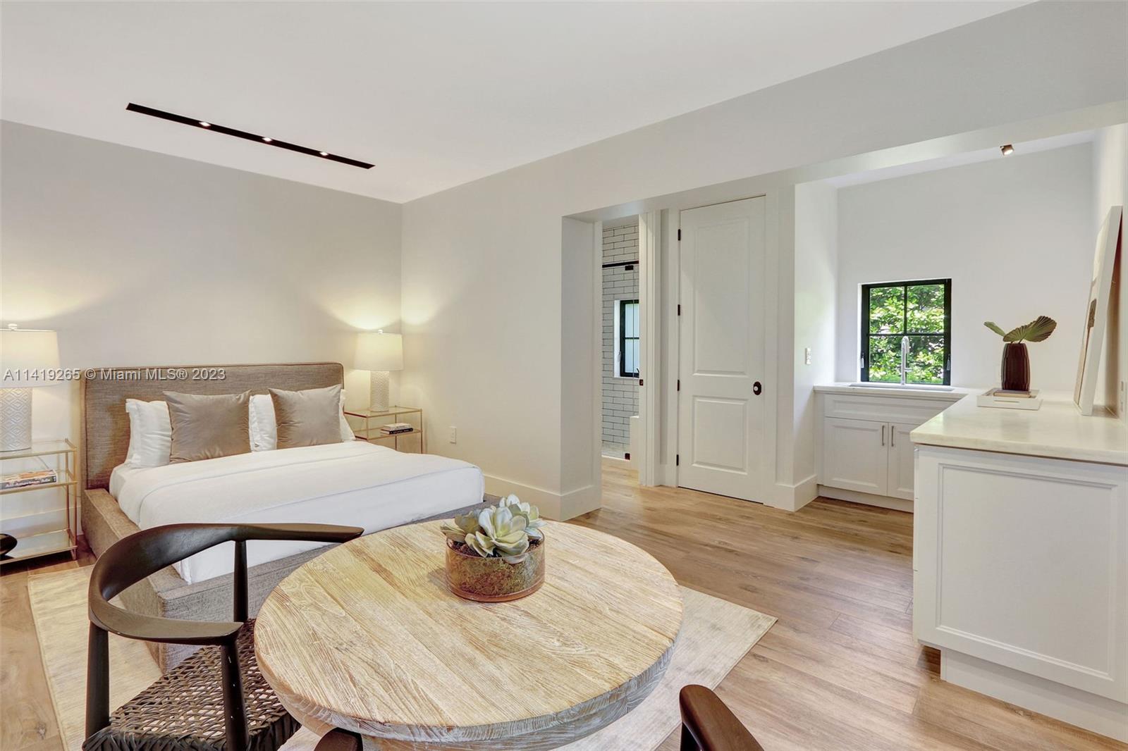 CORAL GABLES SEC E - Residential