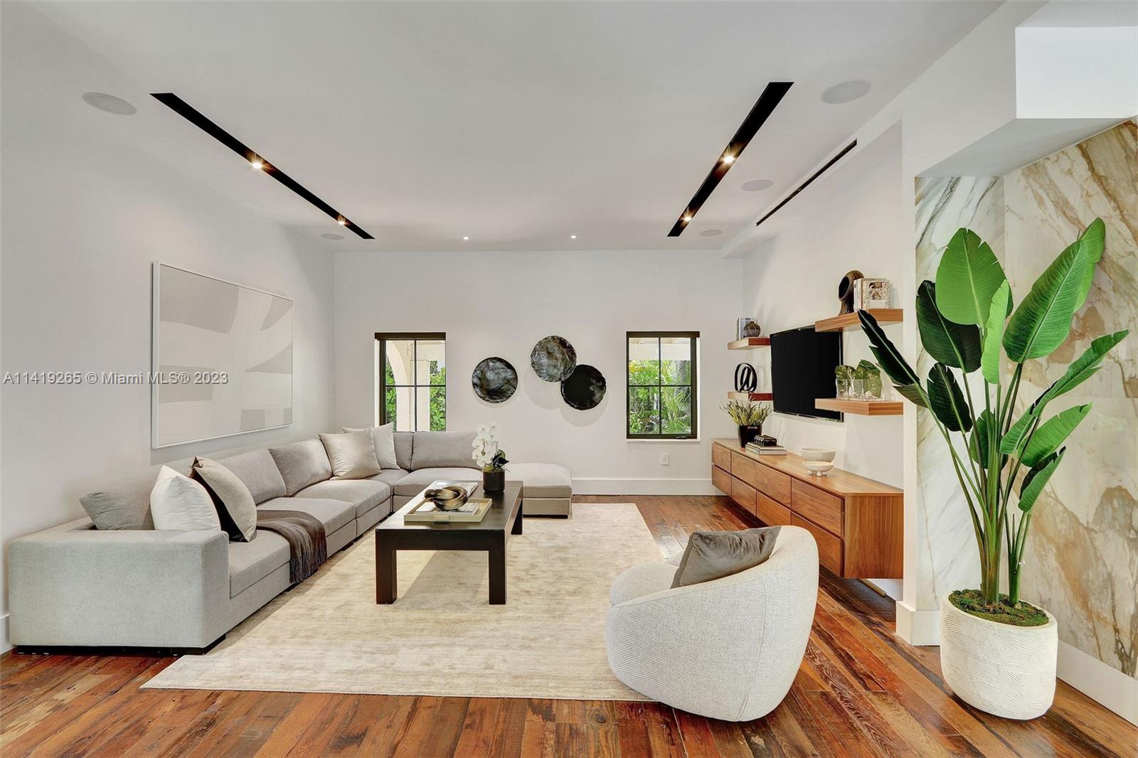 CORAL GABLES SEC E - Residential