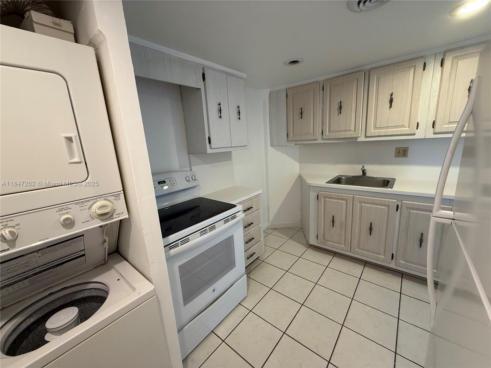 2333 Brickell Ave 1603