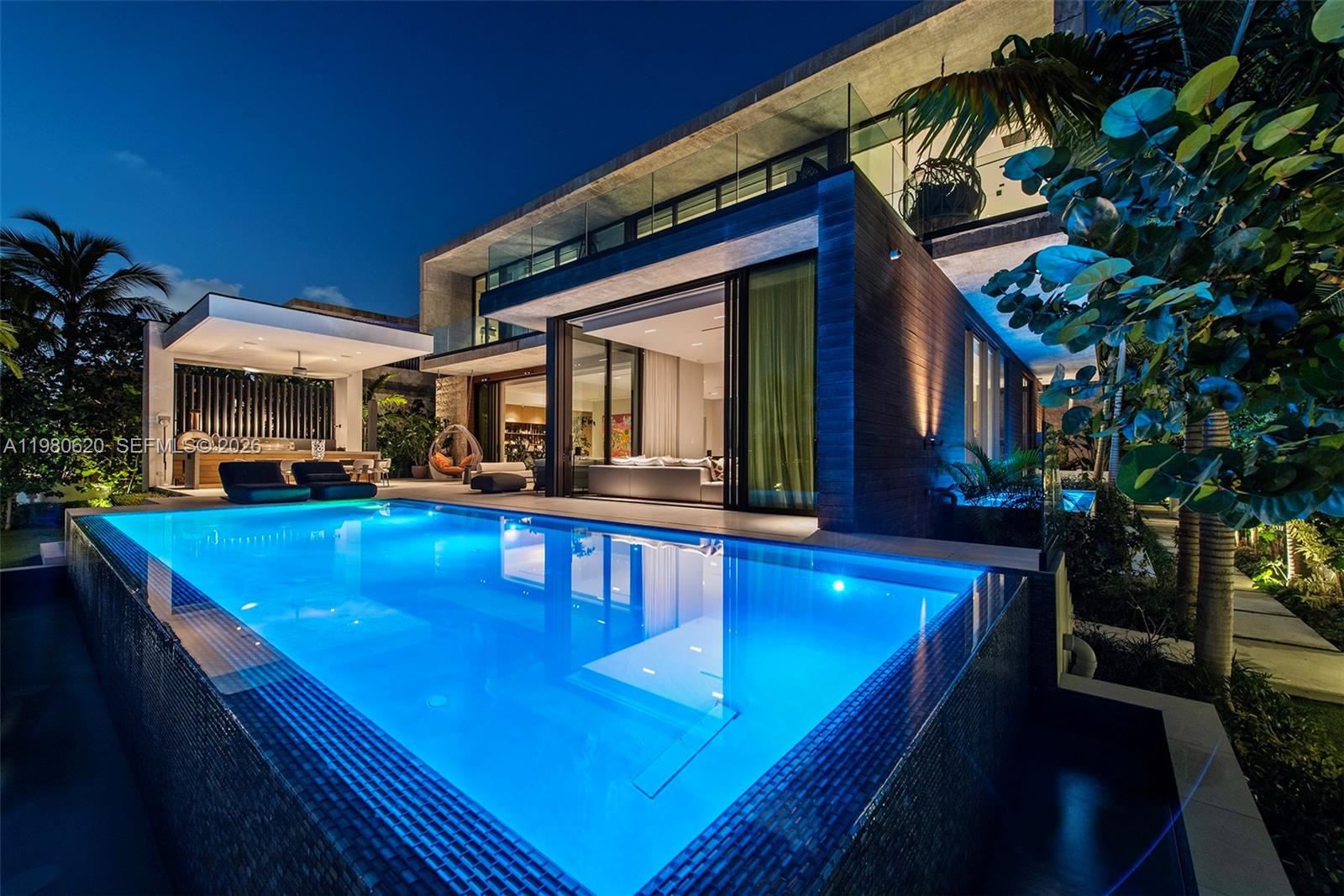 HIBISCUS ISLAND - Residential Lease